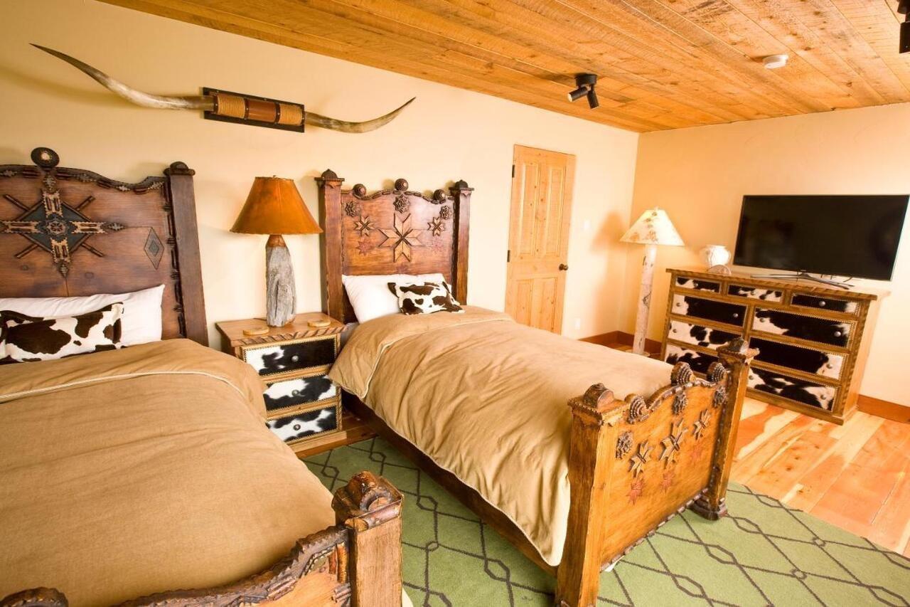 Spring Creek Ranch 4*